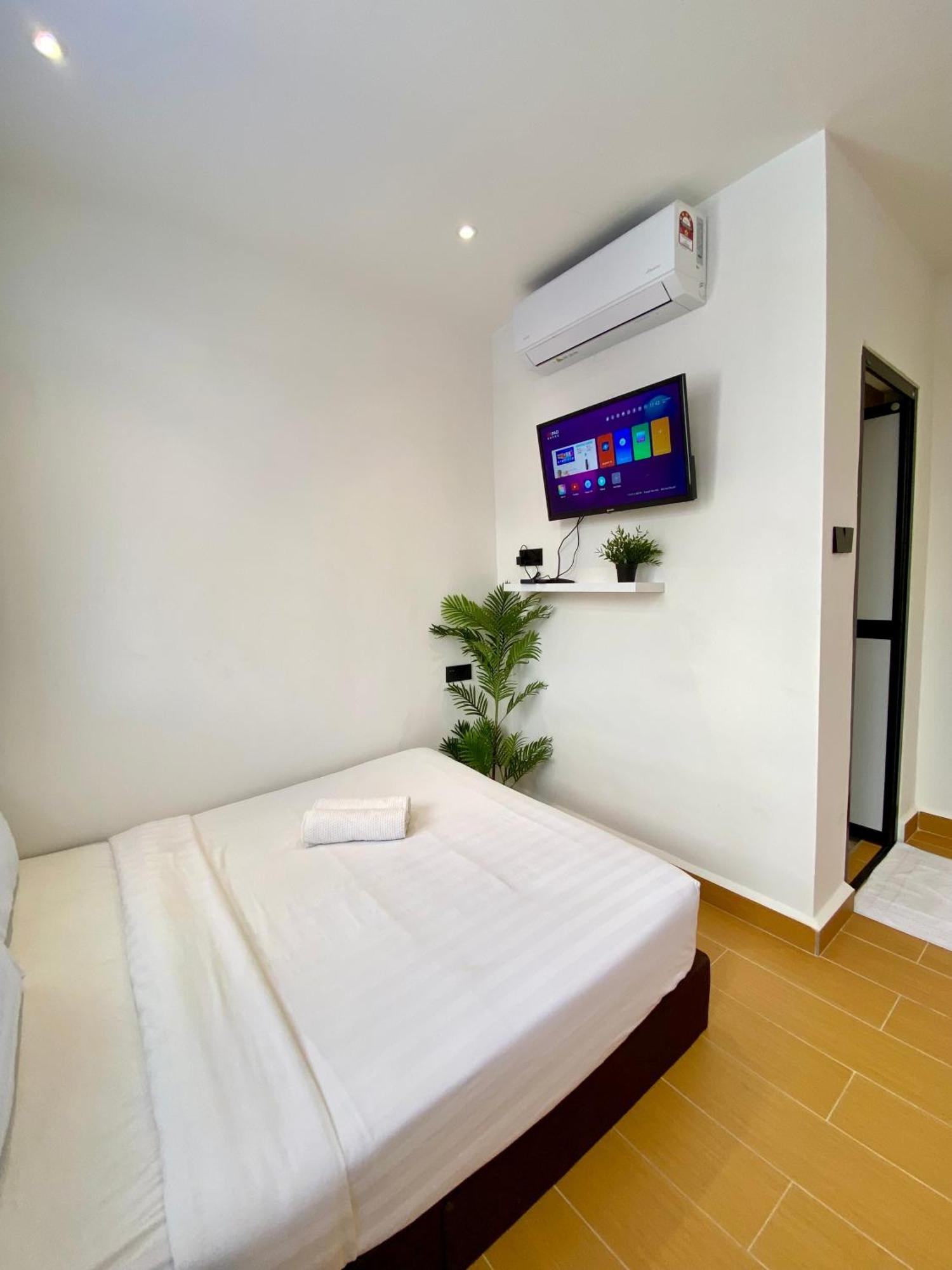The 6N By Sky Hive Hotel George Town Buitenkant foto