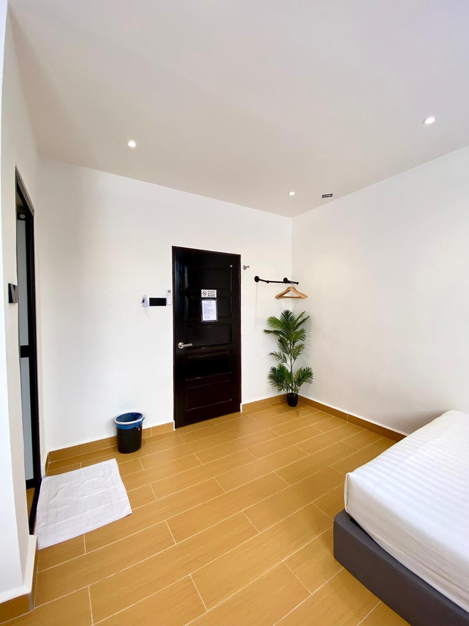 The 6N By Sky Hive Hotel George Town Buitenkant foto