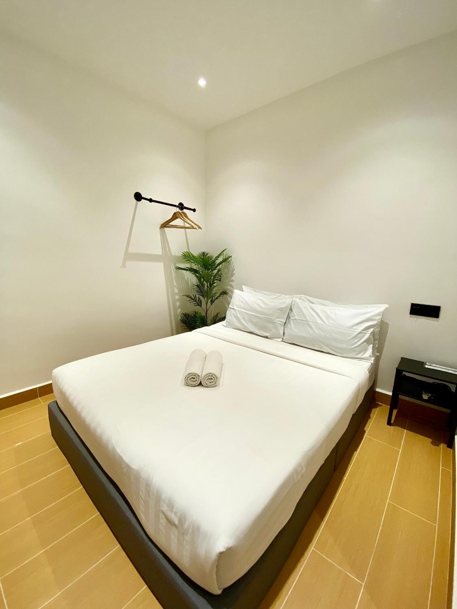 The 6N By Sky Hive Hotel George Town Buitenkant foto