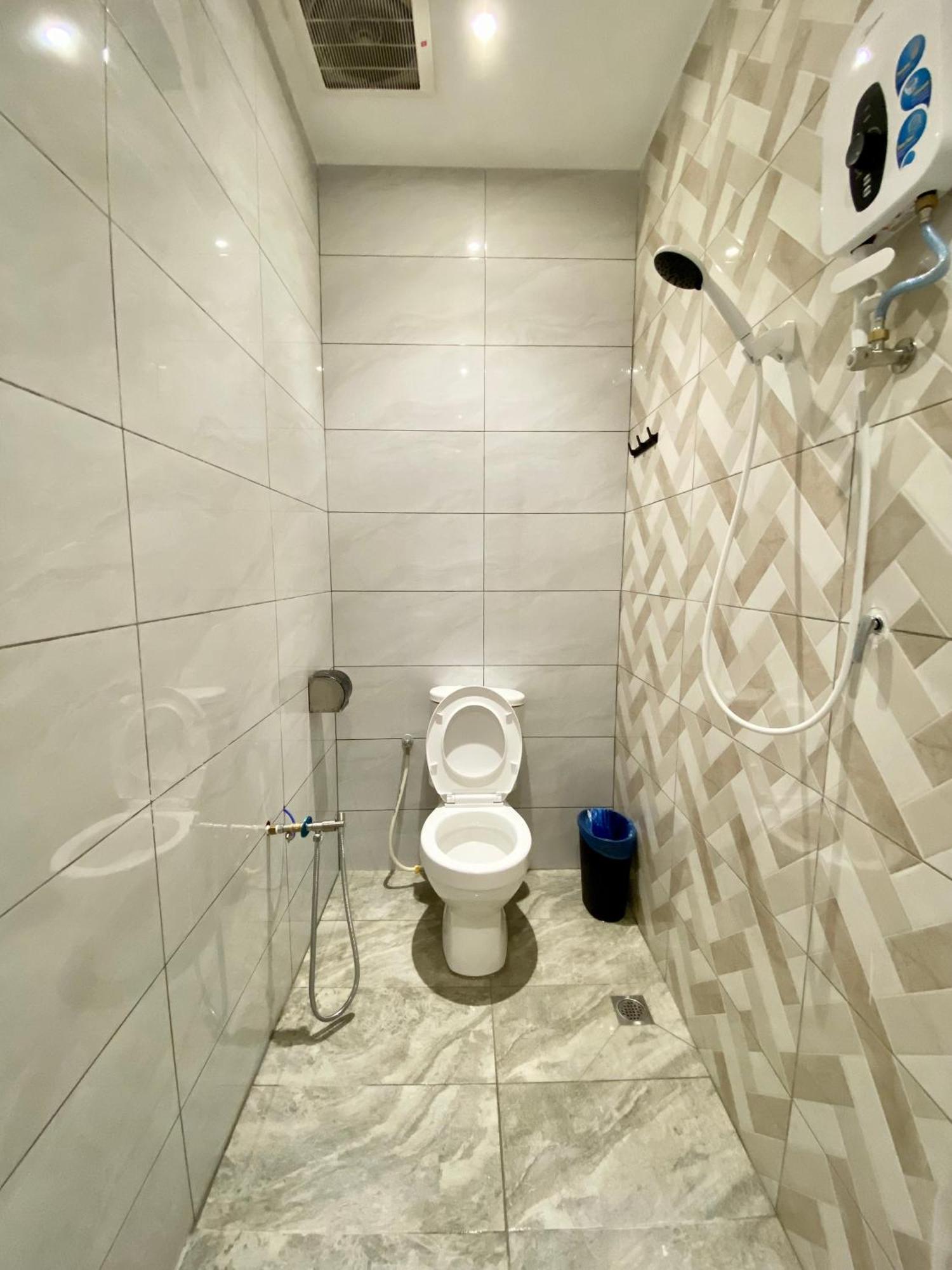 The 6N By Sky Hive Hotel George Town Buitenkant foto