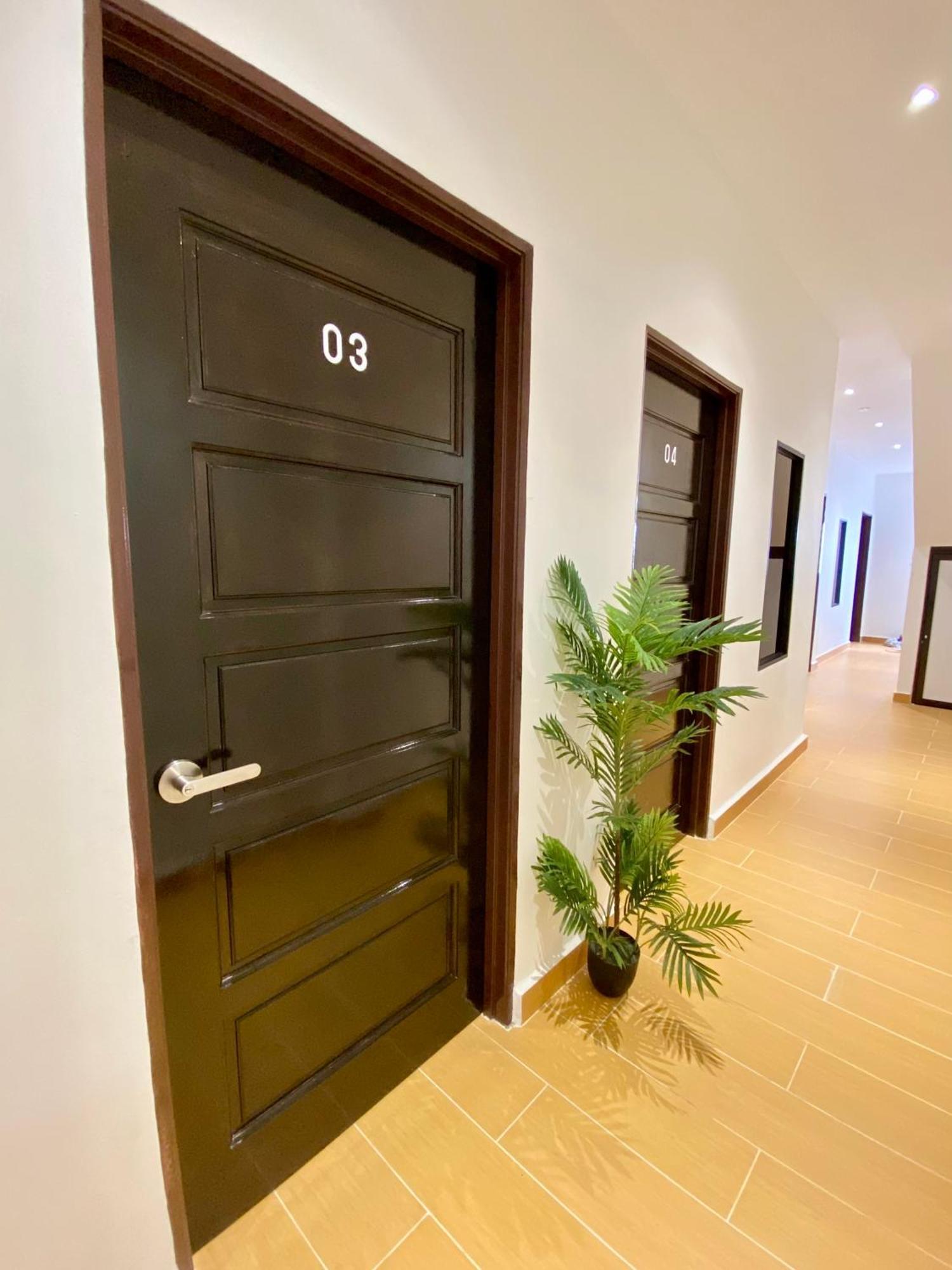 The 6N By Sky Hive Hotel George Town Buitenkant foto